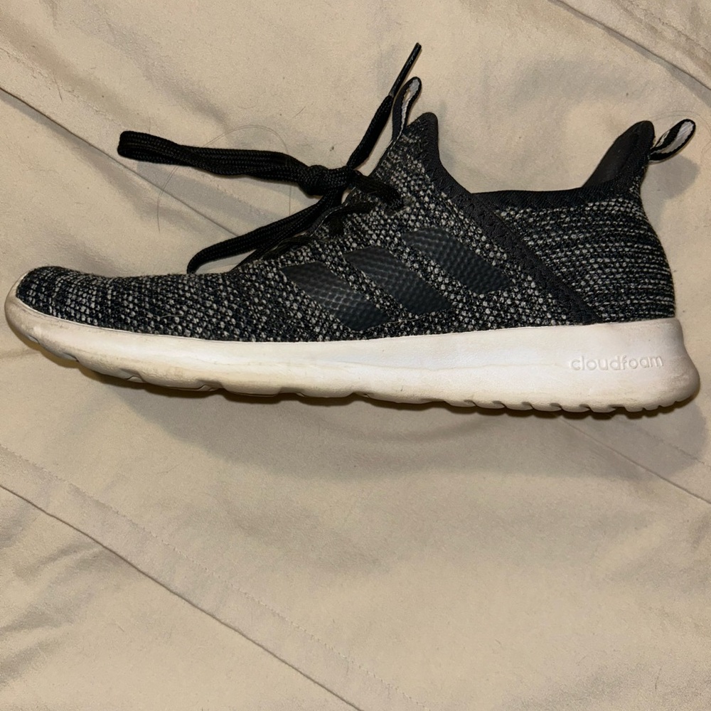 Adidas cloudfoam sneakers